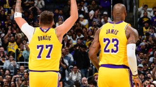 分析-美记预测湖人新赛季：再次获得西部前三席位，至少能打进季后赛第二轮